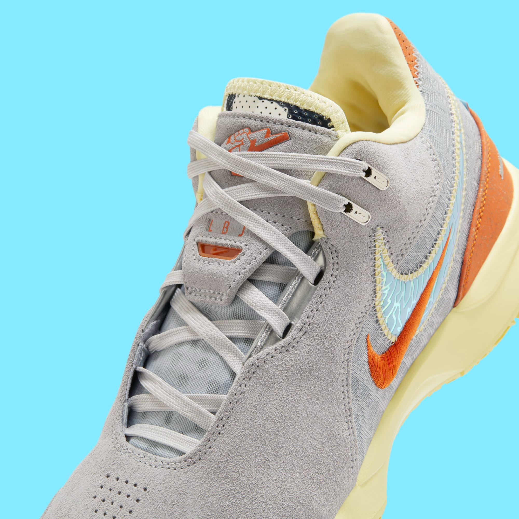 First Look // LeBron NXXT Gen AMPD 'Hope' x TITAN22 | House